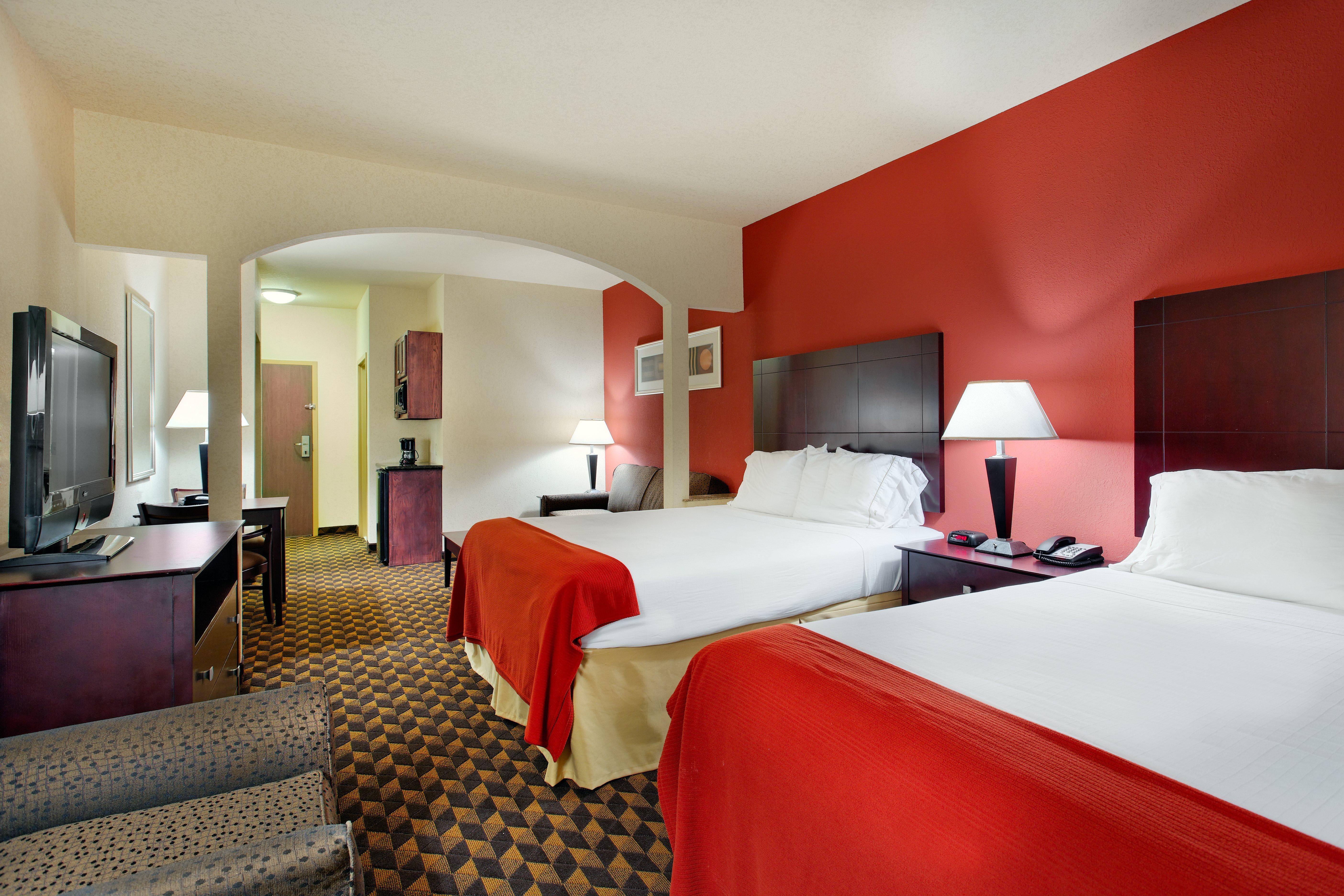 Holiday Inn Express & Suites Malvern By Ihg Екстериор снимка