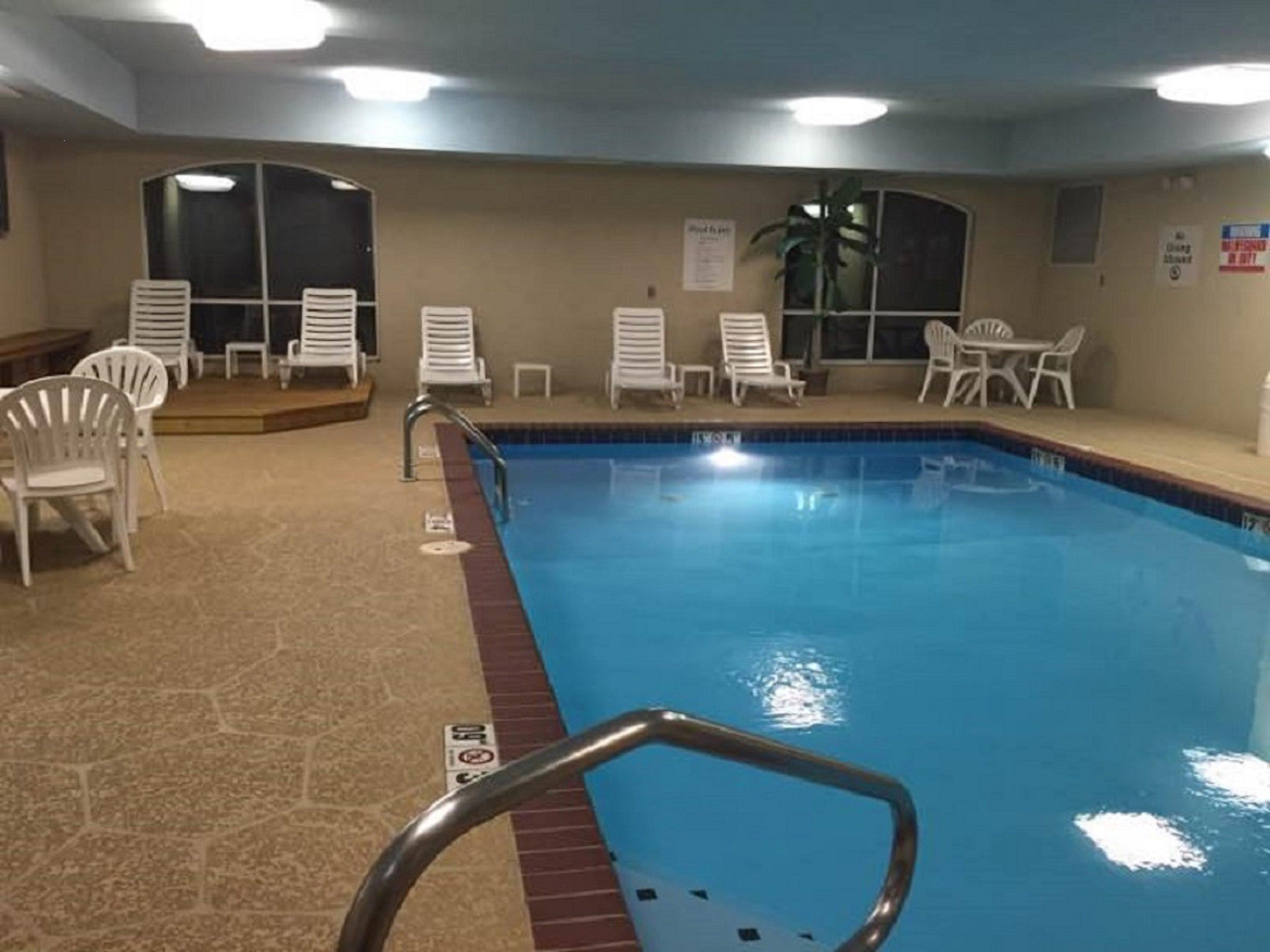 Holiday Inn Express & Suites Malvern By Ihg Екстериор снимка