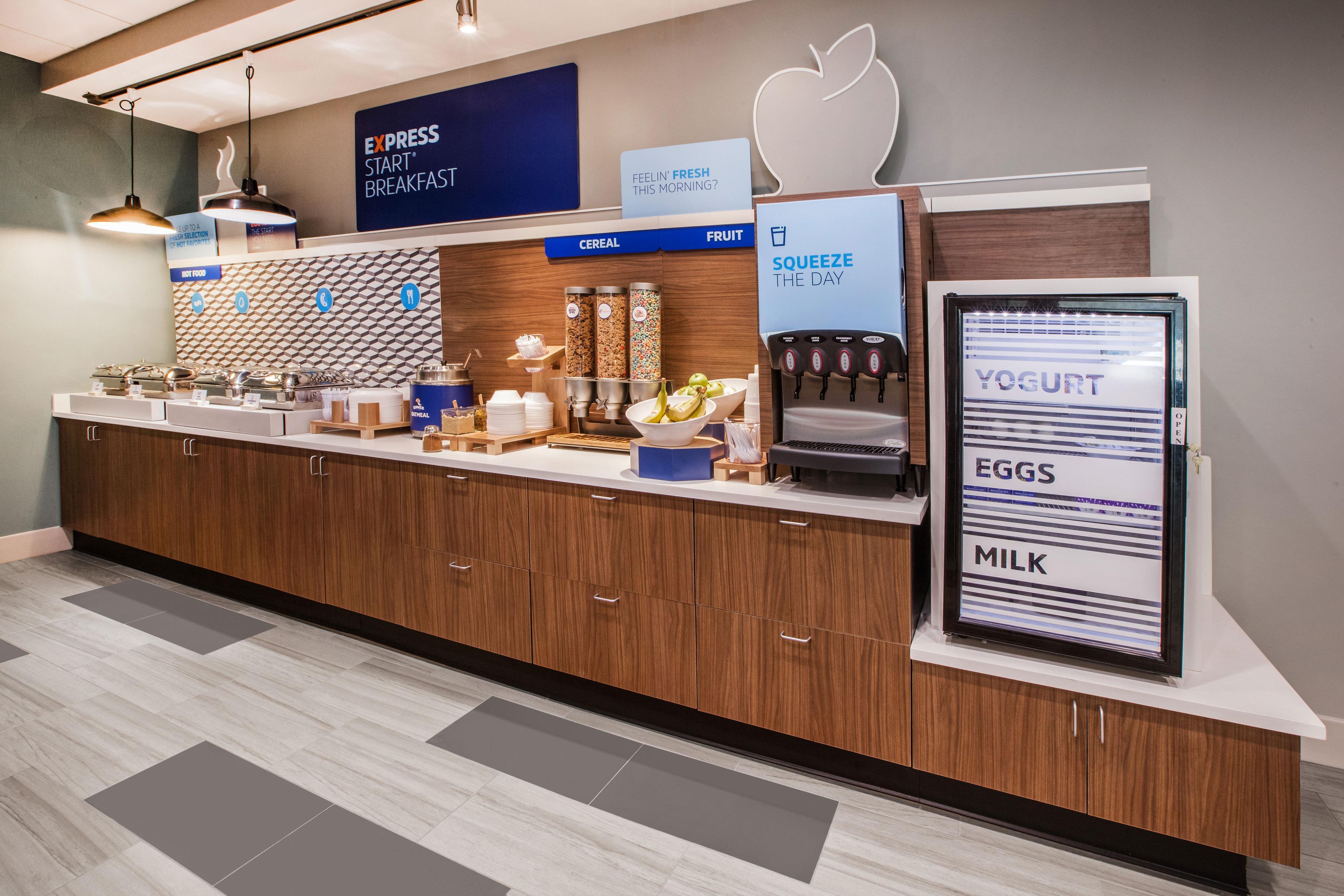 Holiday Inn Express & Suites Malvern By Ihg Екстериор снимка
