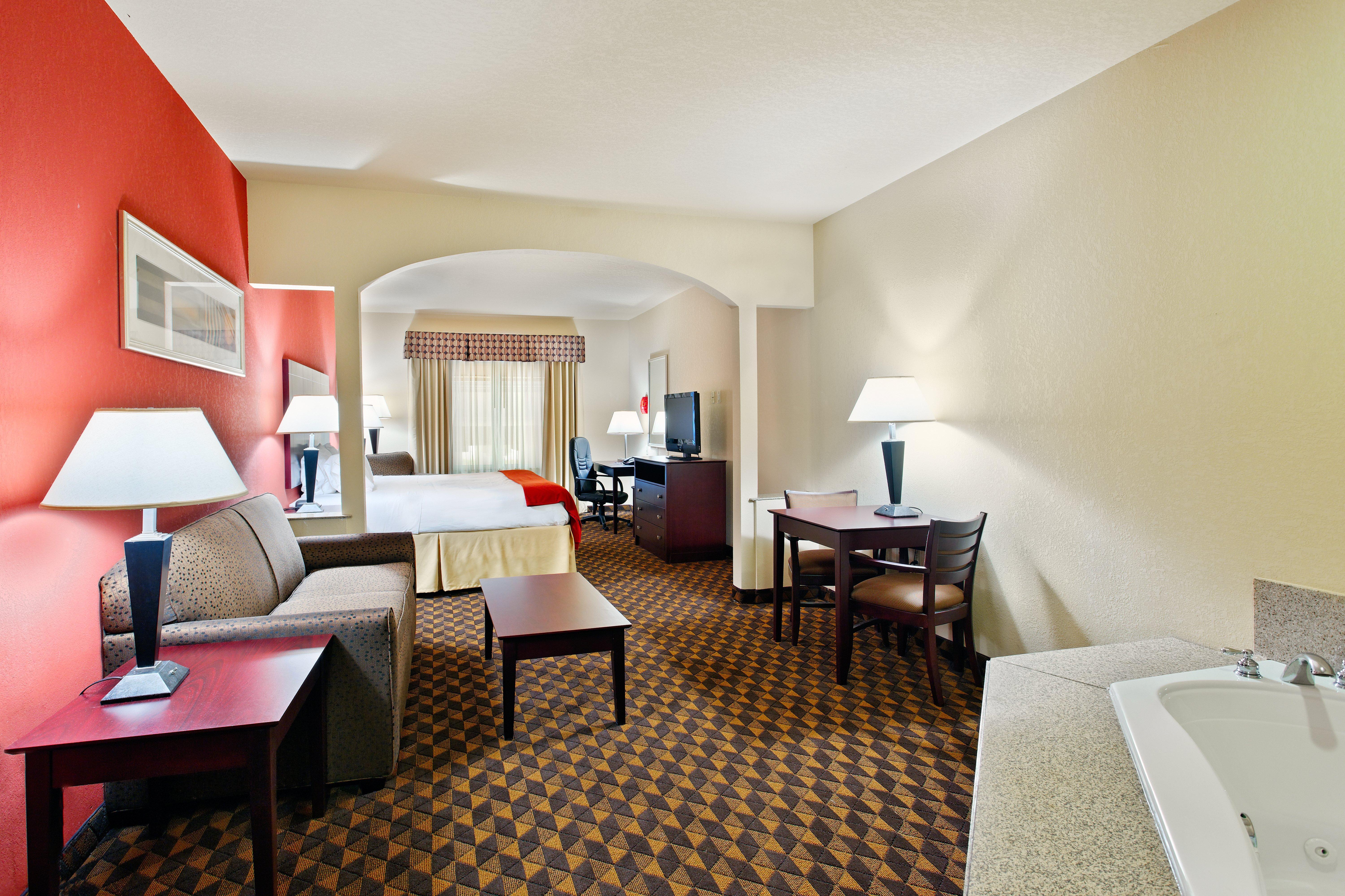 Holiday Inn Express & Suites Malvern By Ihg Екстериор снимка