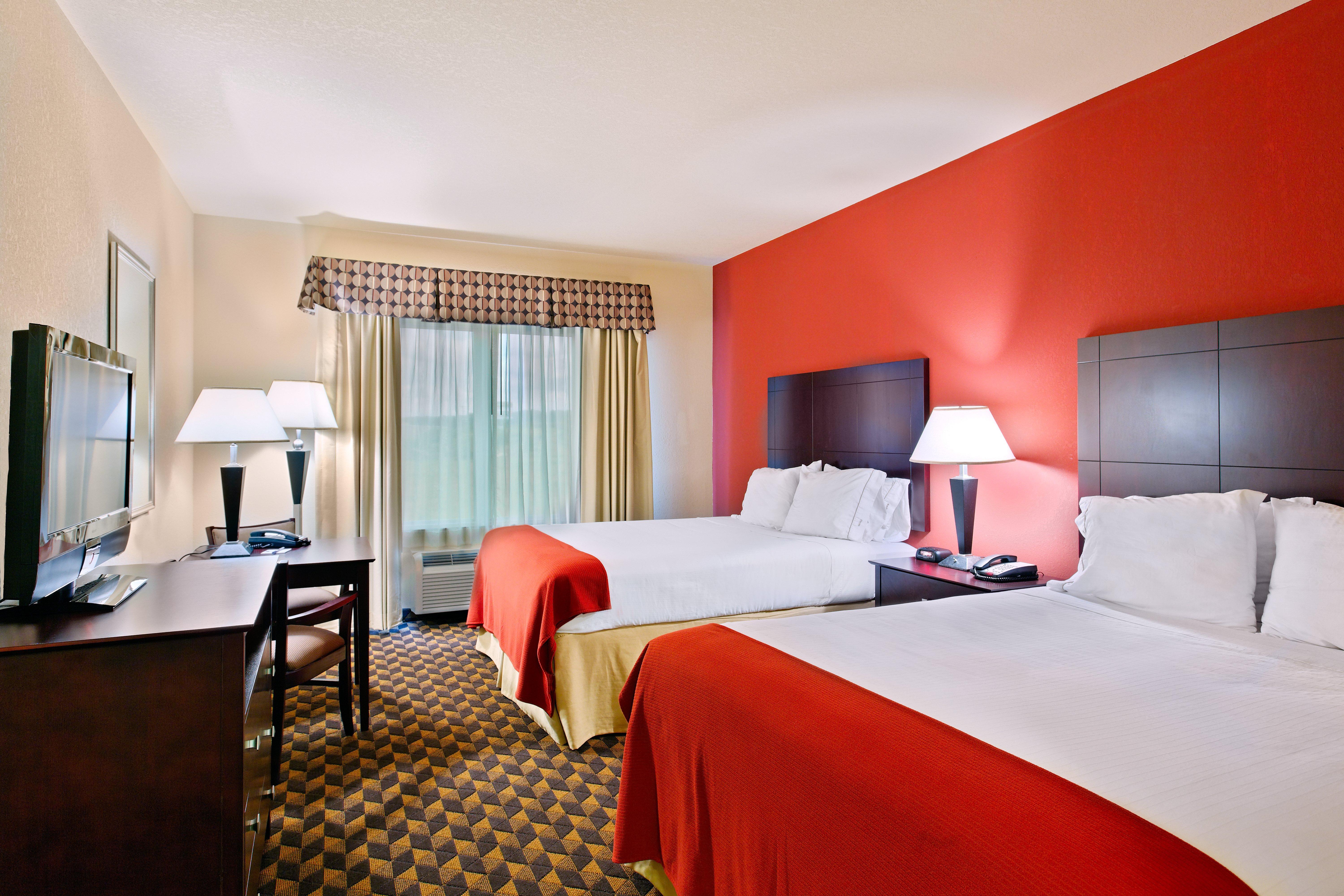 Holiday Inn Express & Suites Malvern By Ihg Екстериор снимка